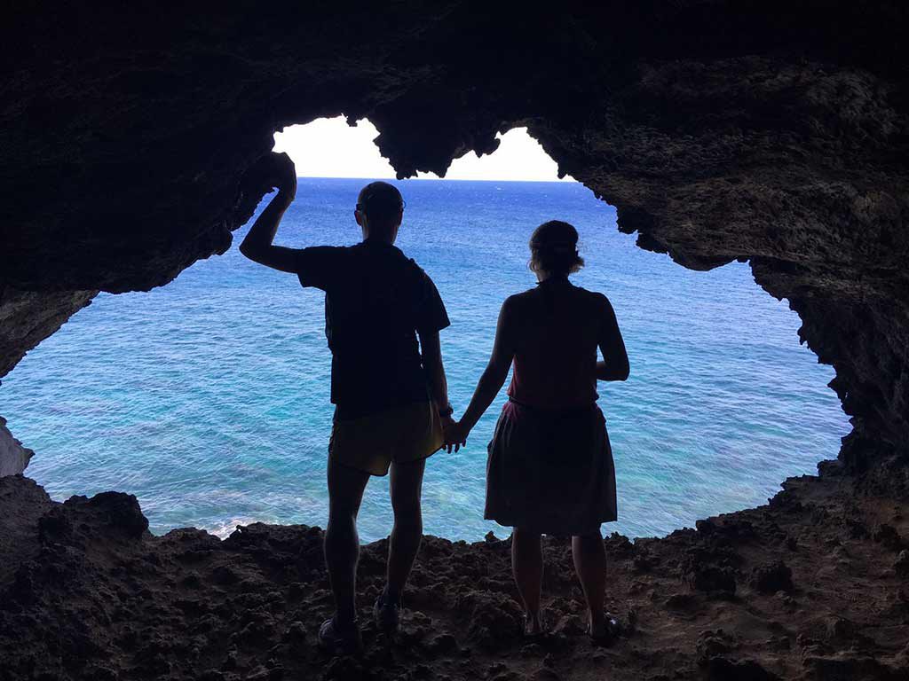 BAC_Isla-de-Pascua_Cueva